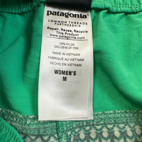 Patagonia Aztec Baggies Green Mini Skirt with Geometric Design With Pockets - Picture 9 of 12
